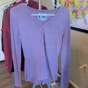 Zyia active purple thermal top